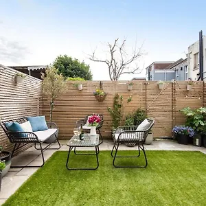 Newly Renovated Victorian House With Free Parking Brighton